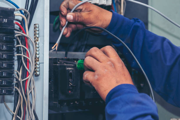 Best Local Electrician Companies  in Huntington Station, NY